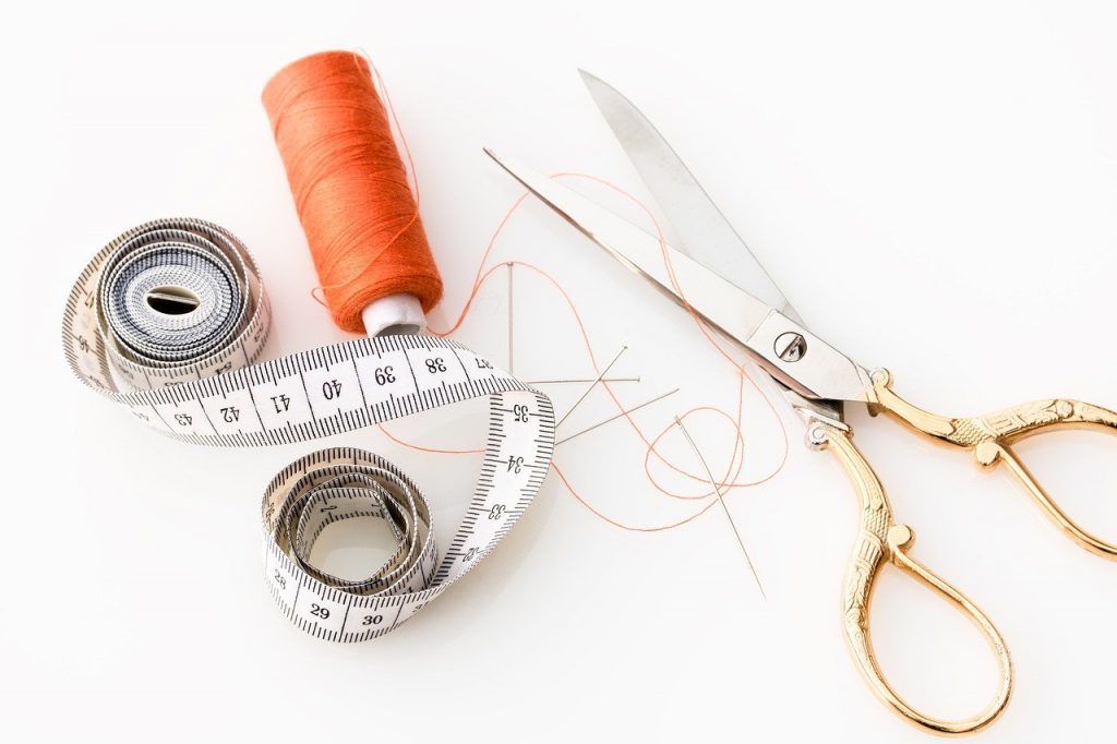 tape measure, scissors, fabric scissors-2406328.jpg
